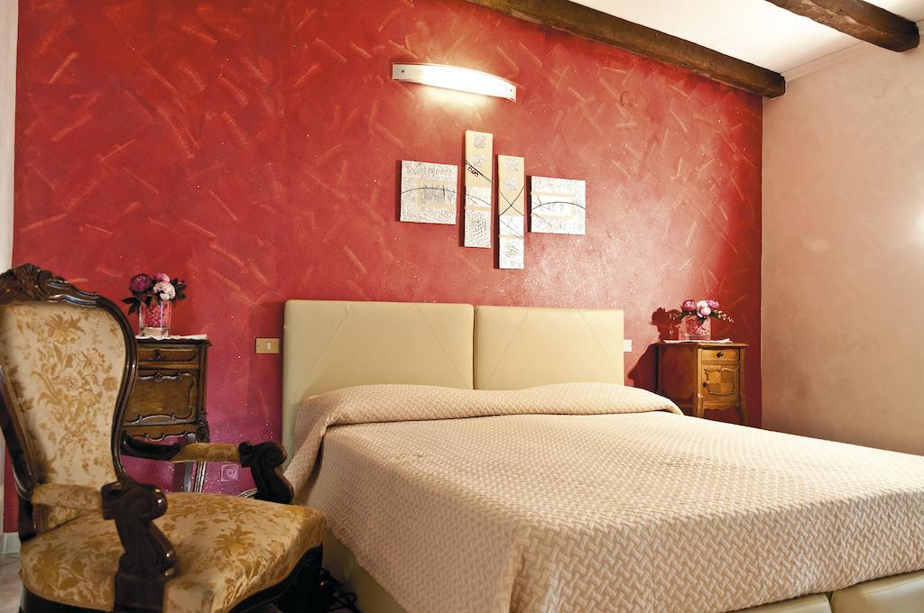 Leonardo'S B&B アジェーロラ 部屋 写真